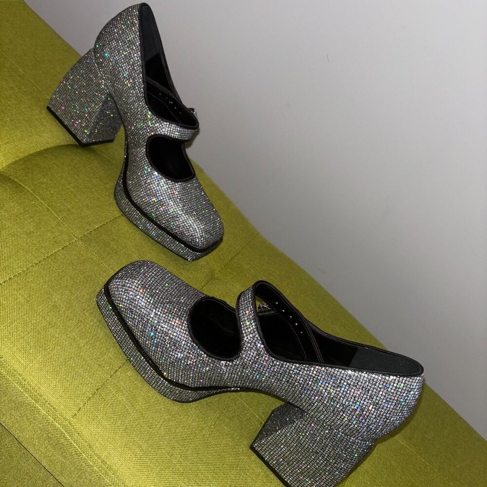 Mary Jane platform heel